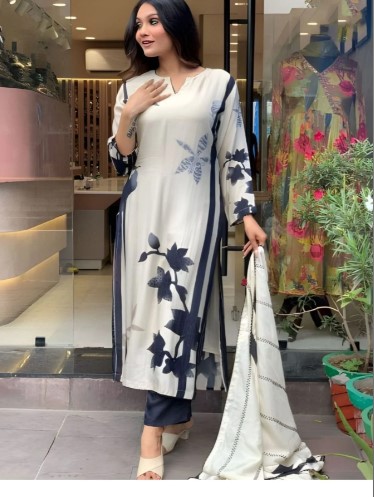 Pure Muslin With Digital Print Three Set Kurti Set