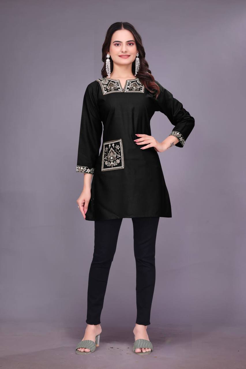 Women’s Embroidered Kurti